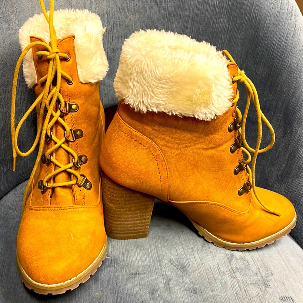 C Comfort Heeled Leather Boots